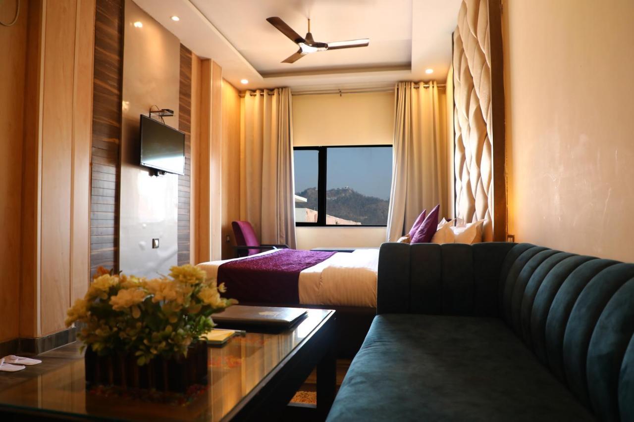 Perfectstayz Premium @Harkipauri Road Haridwār Extérieur photo
