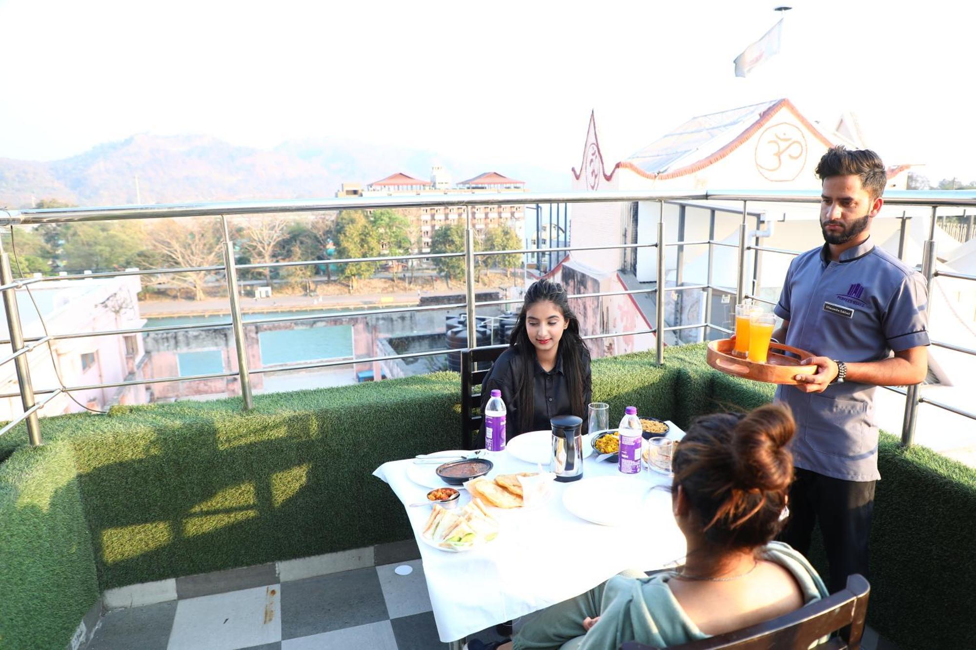 Perfectstayz Premium @Harkipauri Road Haridwār Extérieur photo
