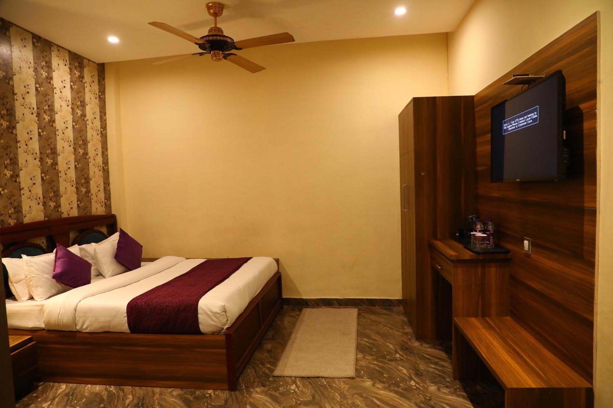 Perfectstayz Premium @Harkipauri Road Haridwār Chambre photo